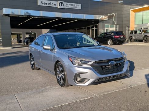 Used 2023 Subaru Legacy Premium image 3