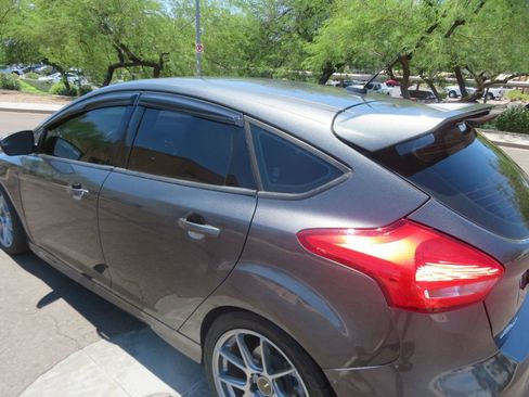 Used 2016 Ford Focus ST FWD image 7