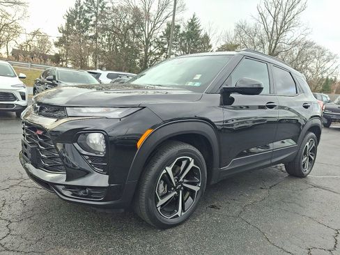 Used 2022 Chevrolet TrailBlazer RS w/ Sun and Liftgate Package image 3