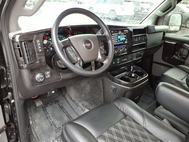 Used 2026 GMC Savana 2500 w/ Driver Convenience Package RWD image 3
