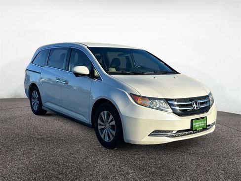 Used 2016 Honda Odyssey SE image 7