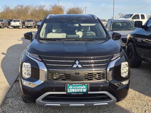 Used 2024 Mitsubishi Outlander SEL image 2