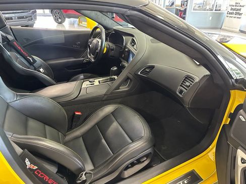 Used 2019 Chevrolet Corvette Z06 RWD image 15