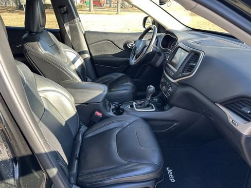 Used 2017 Jeep Cherokee High Altitude w/ Technology Group image 22