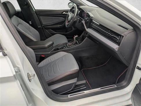 Used 2025 Volkswagen Jetta GLI Autobahn FWD image 17