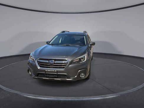 Used 2019 Subaru Outback 2.5i Limited AWD/4WD image 3