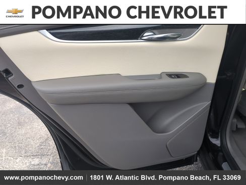 Used 2021 Cadillac XT6 Premium Luxury image 19