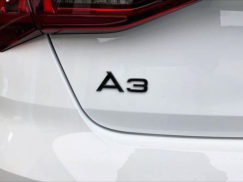 Used 2023 Audi A3 2.0T Premium w/ Convenience Package image 32