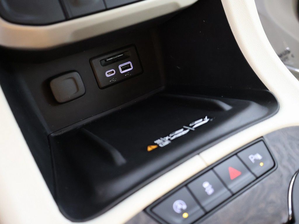 Used 2023 GMC Acadia Denali AWD/4WD image 56