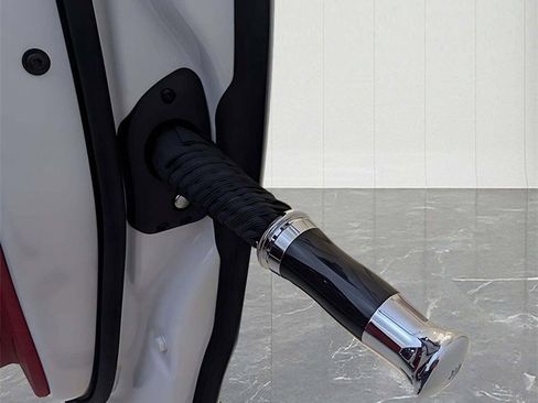 Used 2023 Rolls-Royce Cullinan image 37