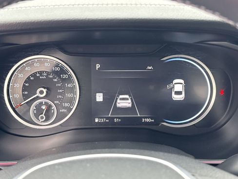 Used 2026 Genesis G70 2.5T Prestige image 26