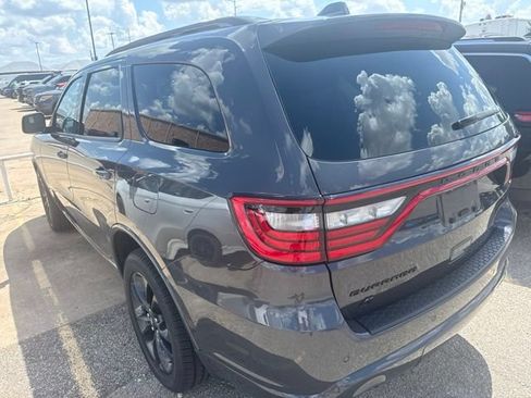 Used 2023 Dodge Durango GT w/ Blacktop Package AWD/4WD image 6