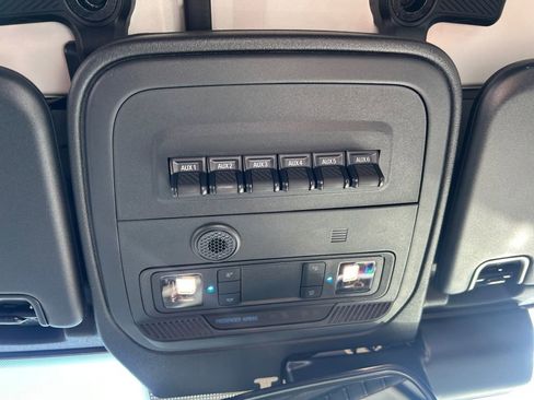 New 2025 Ford Bronco Big Bend w/ Black Diamond Package image 25