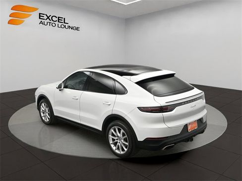 Used 2023 Porsche Cayenne Coupe image 52