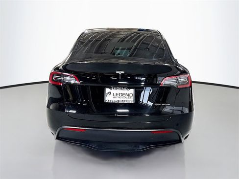 Used 2021 Tesla Model Y Long Range image 8