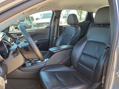Used 2024 Chevrolet Malibu LT FWD image 11
