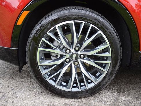 Used 2024 Cadillac XT4 Sport AWD/4WD image 9