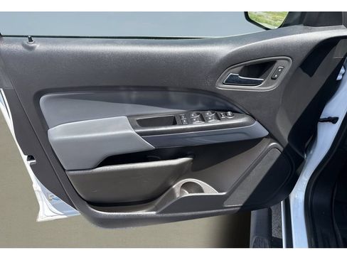 Used 2022 Chevrolet Colorado Z71 AWD/4WD image 13