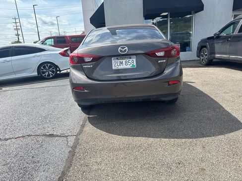 Used 2016 MAZDA MAZDA3 i Sport w/ Preferred Equipment Package FWD image 9