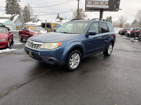 Used 2012 Subaru Forester 2.5X Premium image 2
