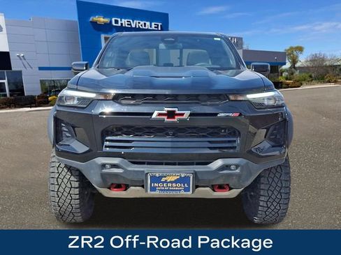 Used 2024 Chevrolet Colorado ZR2 w/ ZR2 Convenience Package III image 3