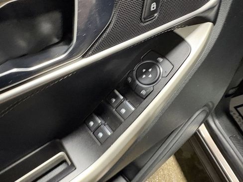 Used 2021 Ford Explorer XLT w/ Equipment Group 202A image 20