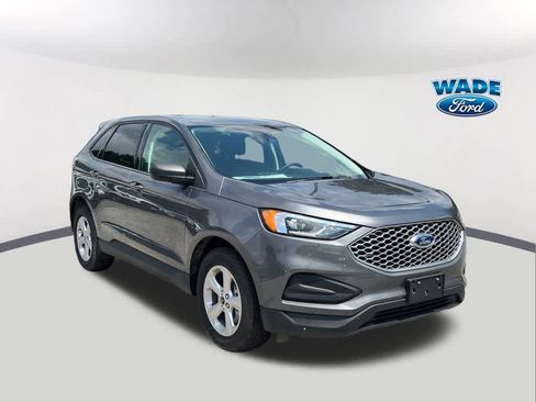 Used 2024 Ford Edge SE image 3