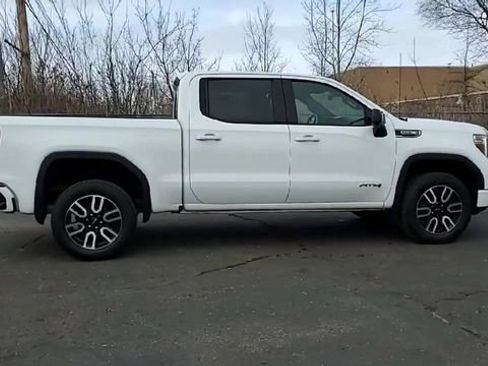 Certified 2022 GMC Sierra 1500 AT4 w/ AT4 Preferred Package image 9
