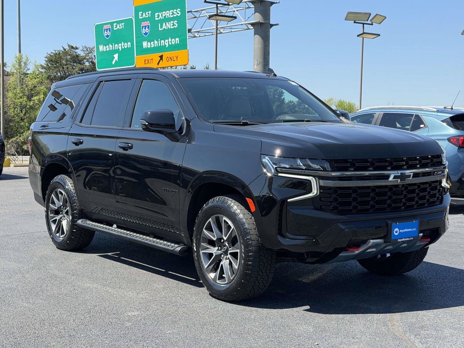 Used 2022 Chevrolet Tahoe Z71 w/ Z71 Off-Road Package AWD/4WD image 1