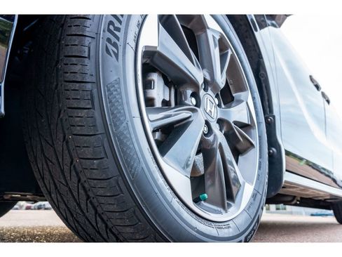 Used 2024 Honda Odyssey Elite image 9