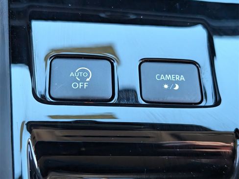 Certified 2025 Nissan Murano SV image 18