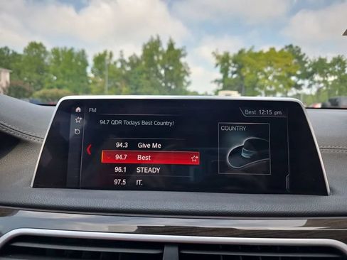 Used 2019 BMW 740i w/ Cold Weather Package RWD image 29