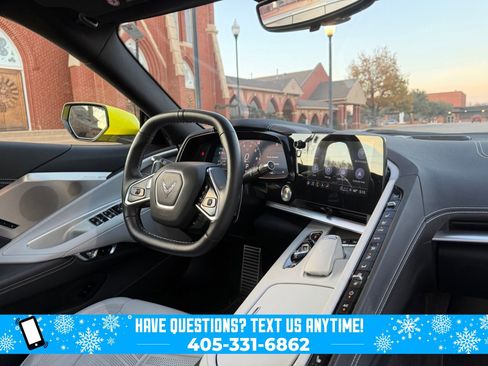 Used 2022 Chevrolet Corvette Stingray Preferred Conv w/ Z51 Performance Package image 3