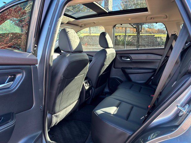 Used 2023 Nissan Rogue SV w/ SV Premium B Package AWD/4WD image 20