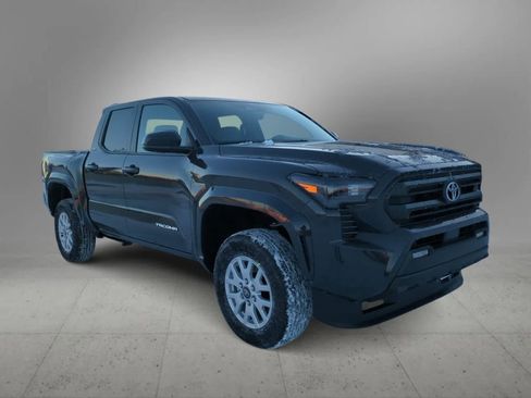 Used 2025 Toyota Tacoma SR5 AWD/4WD image 8