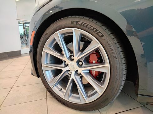 Used 2020 Cadillac CT5 V w/ Platinum Package RWD image 9