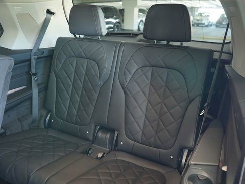 New 2026 BMW X7 xDrive40i w/ Premium Package image 21