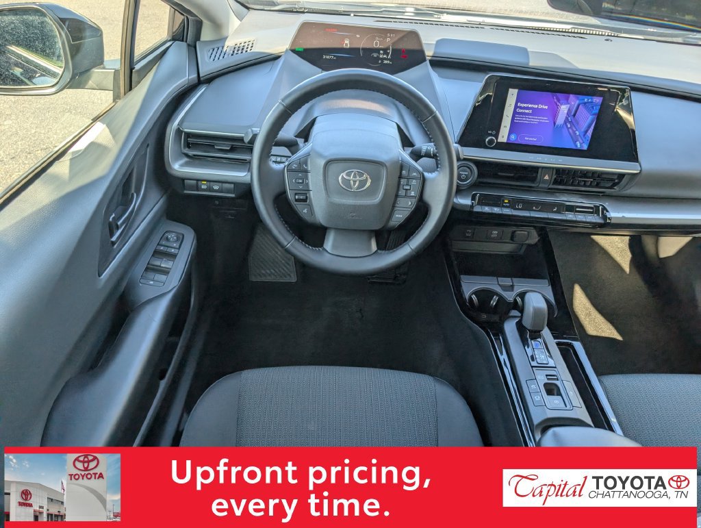 Used 2025 Toyota Prius LE FWD image 11