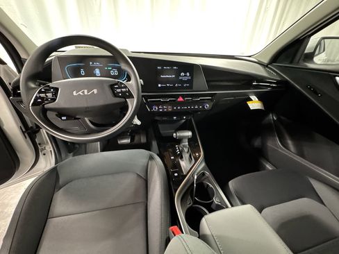 New 2026 Kia Niro LX image 12