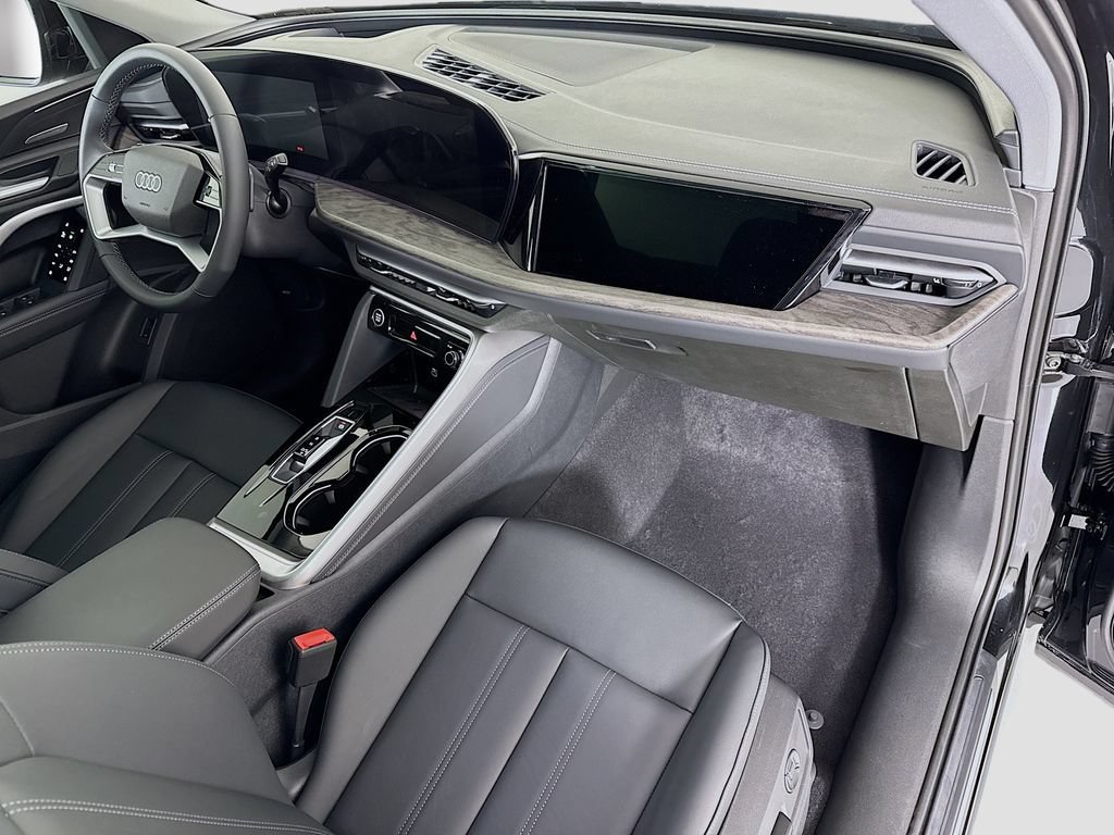 Used 2026 Audi Q5 Premium Plus w/ Premium Plus AWD/4WD image 20