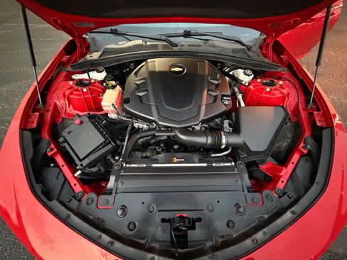 Used 2023 Chevrolet Camaro LT w/ Technology Package image 17