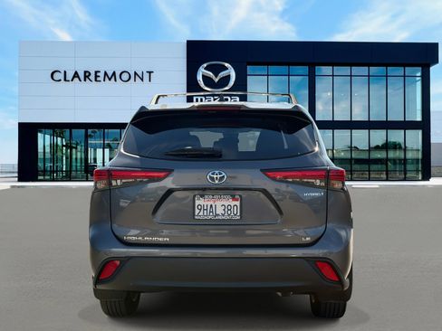 Used 2023 Toyota Highlander LE image 5