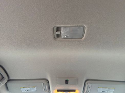 Used 2023 Nissan Versa SR w/ Trunk Package image 23