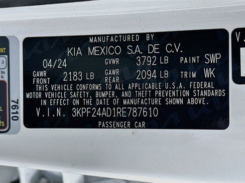 Used 2024 Kia Forte LXS w/ LXS Technology Package image 29