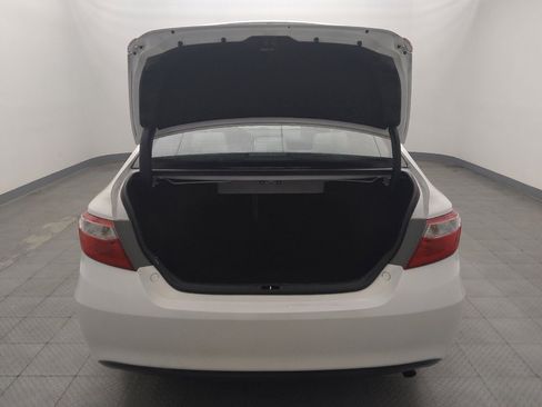Used 2016 Toyota Camry LE FWD image 29