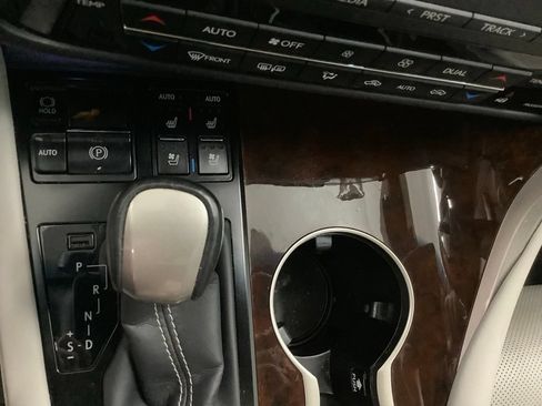 Used 2019 Lexus RX 350 AWD w/ Navigation Package image 18