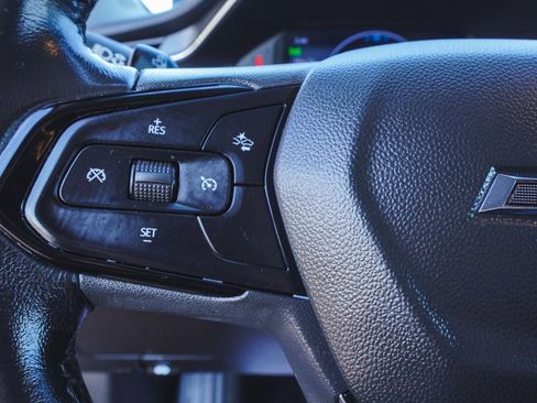 Used 2022 Chevrolet Bolt EUV LT w/ Convenience Package image 23