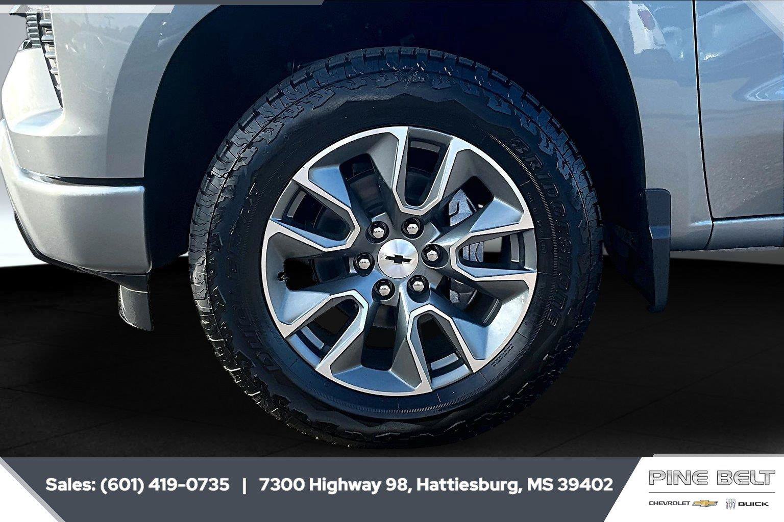 New 2026 Chevrolet Silverado 1500 RST w/ Z71 Off-Road Package AWD/4WD image 8