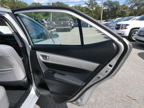 Used 2015 Toyota Corolla LE FWD image 24