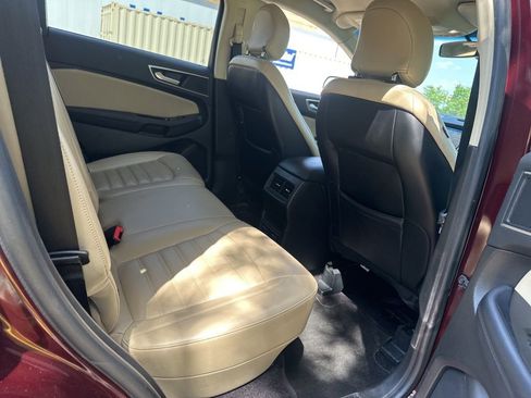 Used 2017 Ford Edge SEL w/ Equipment Group 201A FWD image 10
